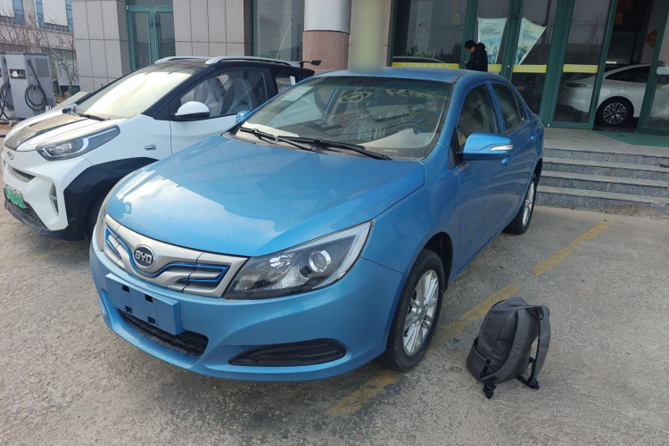 BYD e5 2022 car image #2