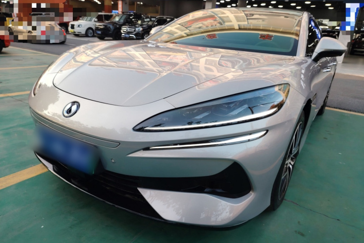 Denza Z9GT 2024 car image #2