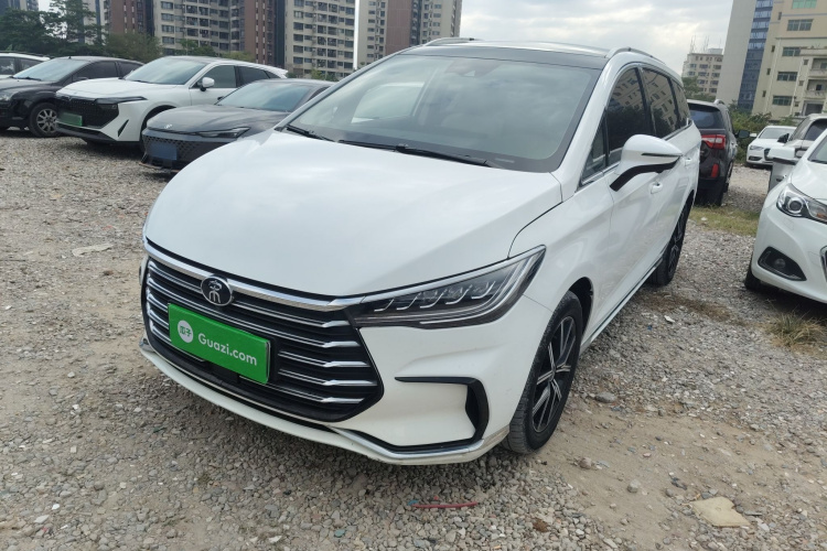 BYD Song MAX New Energy 2023 car image #2