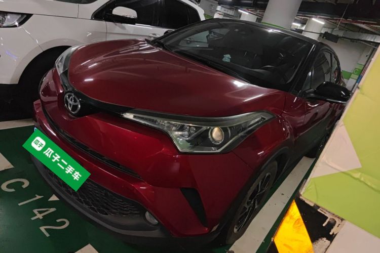 Toyota C-HR 2019 #2 Toyota C-HR 2019 car image #2