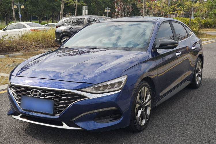 Hyundai Lafesta 2019 car image #2