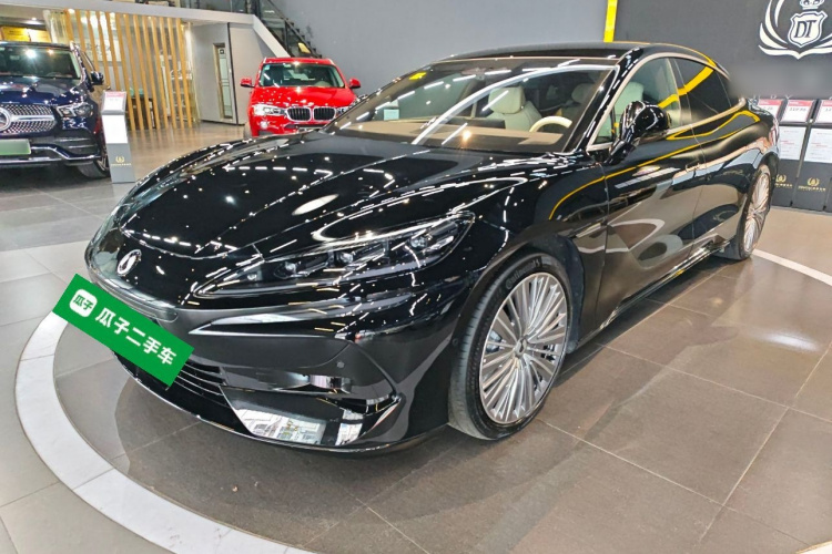 Denza Z9 2024 #2 Denza Z9 2024 car image #2