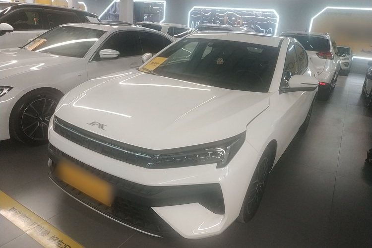 JAC A5 PLUS 2024 car image #2