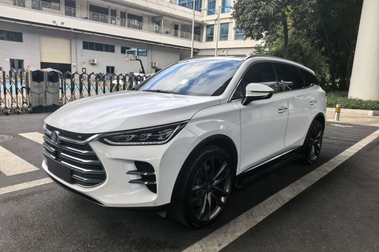 BYD Tang New Energy 2018 #2 BYD Tang New Energy 2018 car image #2