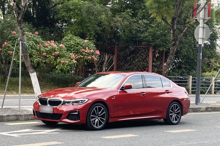 BMW 3 Series 2022 #2 BMW 3 Series 2022 car image #2