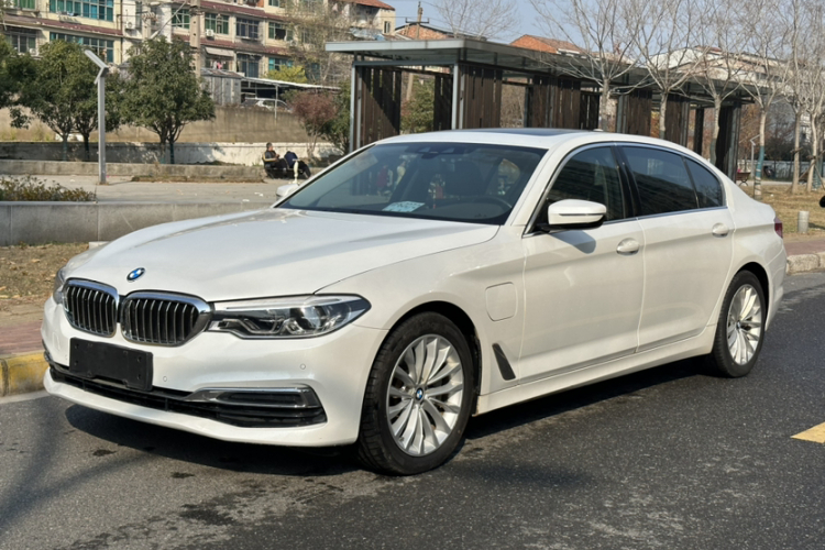 BMW 5 Series New Energy 2020 car image #2