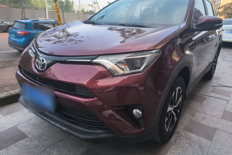 Toyota RAV4 2018 #2 Toyota RAV4 2018 car image #2