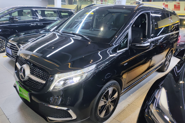 Mercedes-Benz V Class 2022 #2 Mercedes-Benz V Class 2022 car image #2