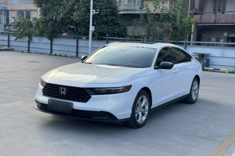 Honda Accord 2023 car image #2