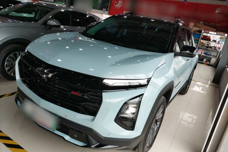 Chevrolet Equinox Plus 2024 car image #2