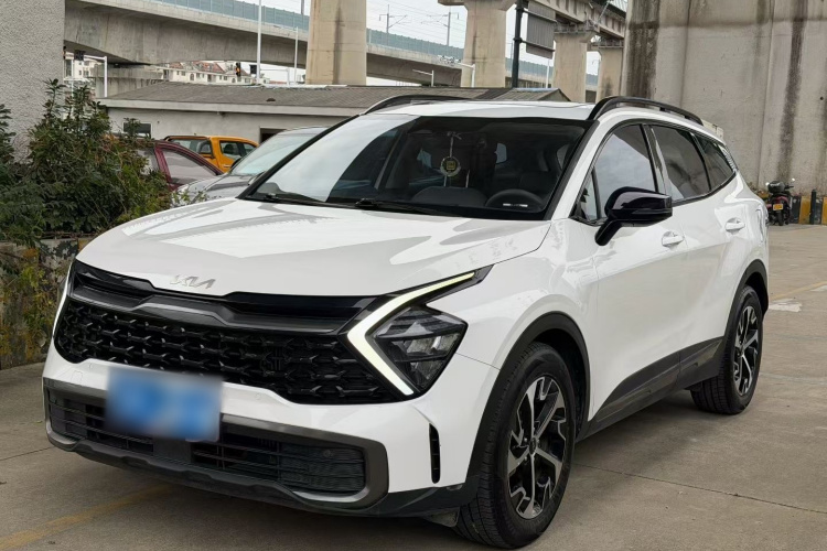 Kia Sportage 2023 car image #2