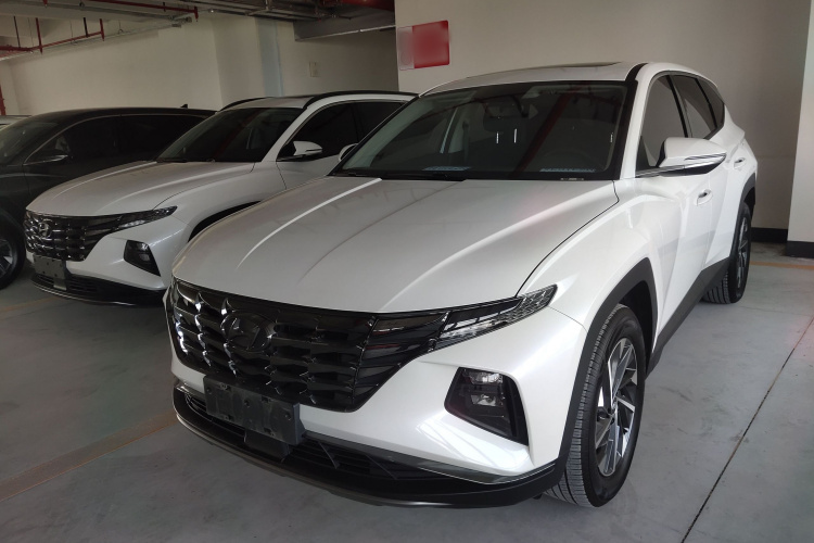 Hyundai Tucson 2021 car image #2