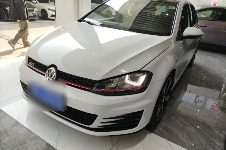 Volkswagen GolfGTI 2016 car image #2