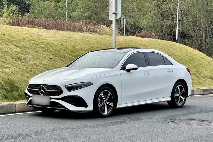 Mercedes-Benz A Class 2024 car image #2