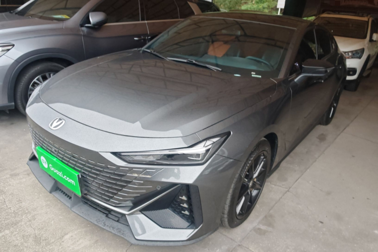 Changan UNI-V 2023 #2 Changan UNI-V 2023 car image #2
