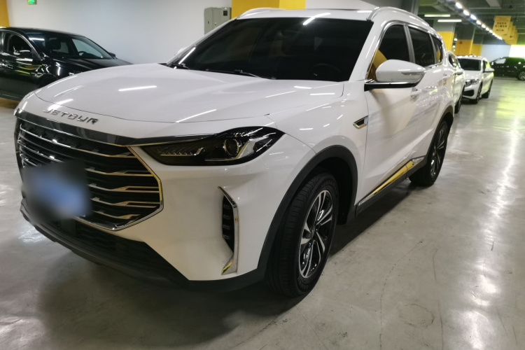 X70 PLUS 2022 car image #2