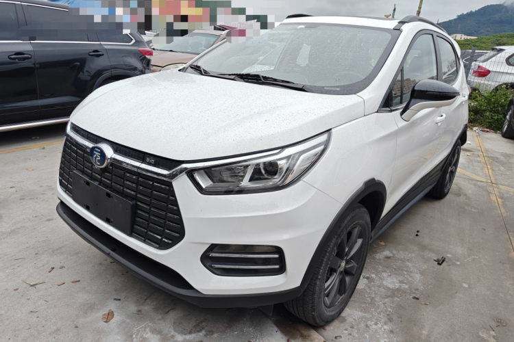BYD Yuan New Energy 2019 car image #2