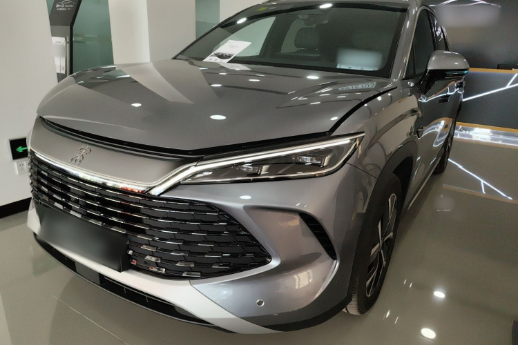 BYD SongL DM-i 2025 car image #2