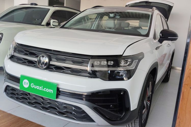 Volkswagen Tharu 2024 car image #2