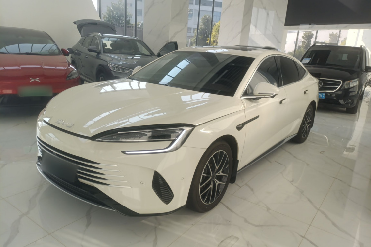 BYD Seal 07 DM-i 2025 car image #2