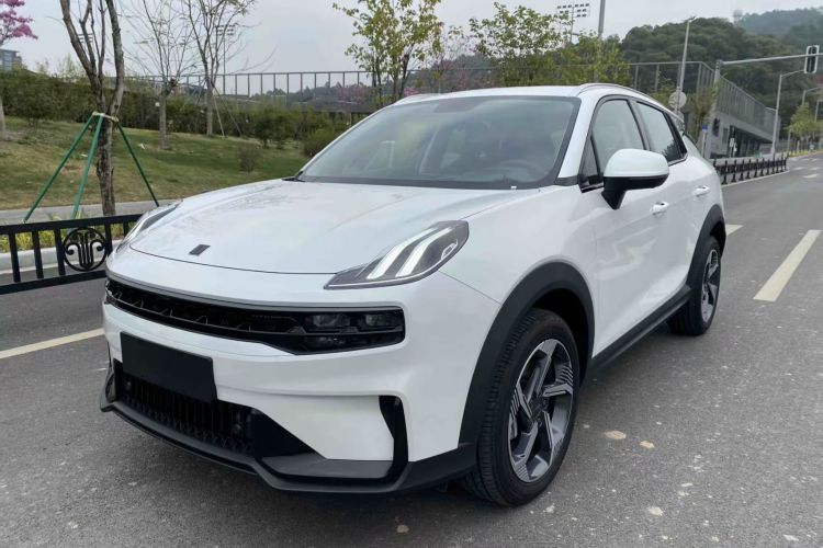 Lynk & Co 06 EM-P 2025 car image #2
