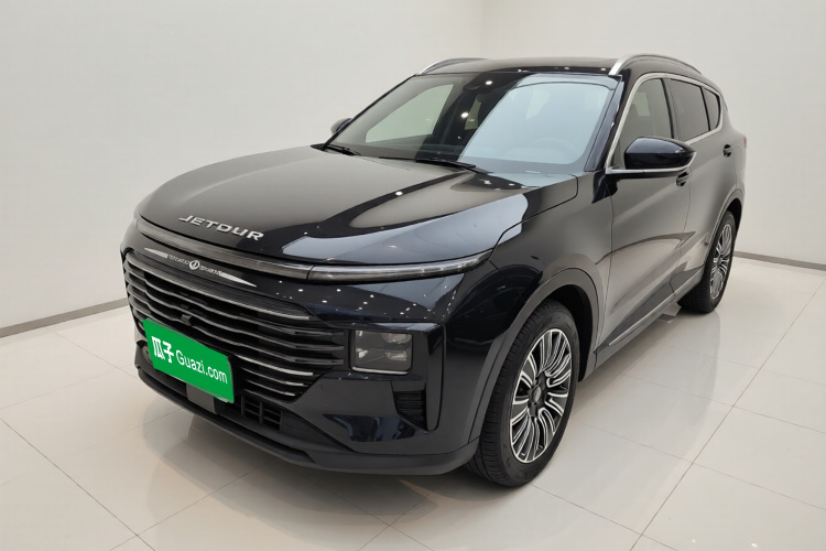 X70 PLUS 2024 car image #2
