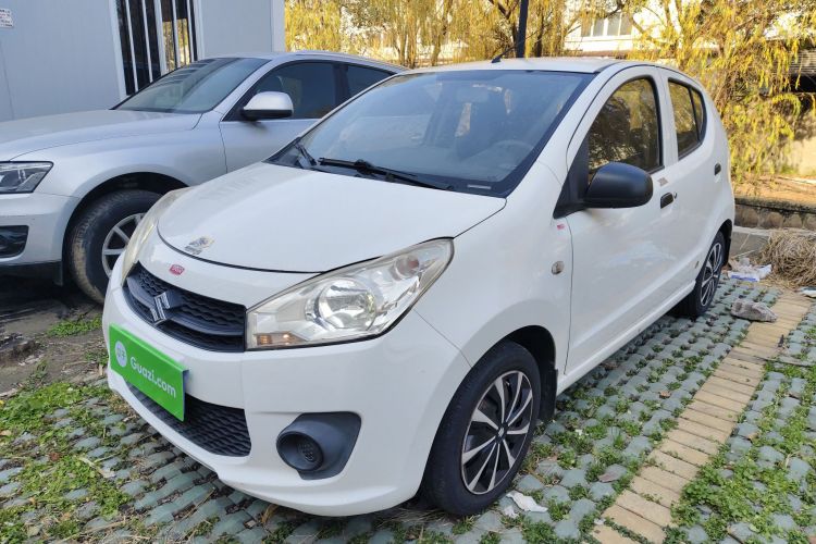 Suzuki 2015 car image #2
