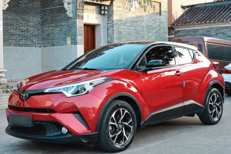 Toyota C-HR 2018 car image #2