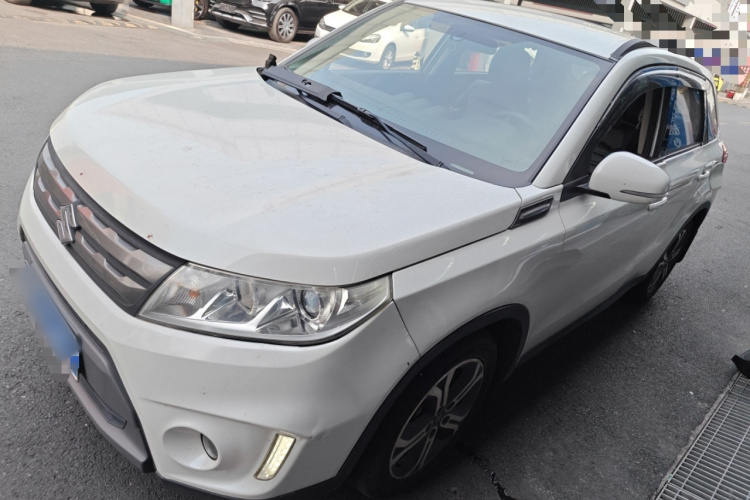 Suzuki Vitara 2016 car image #2
