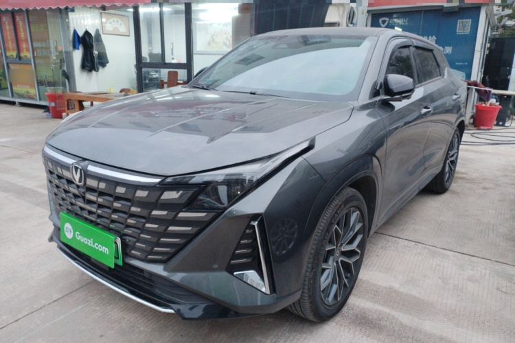 Changan UNI-Z PHEV 2024 #2 Changan UNI-Z PHEV 2024 car image #2