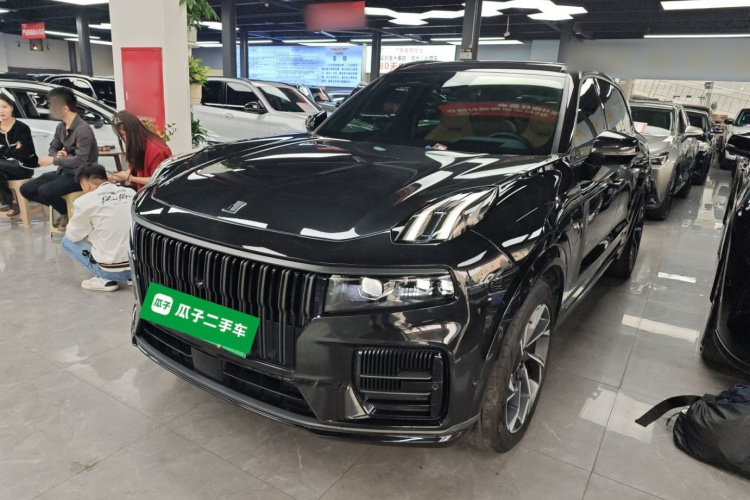 Lynk & Co 09 EM-P 2022 car image #2