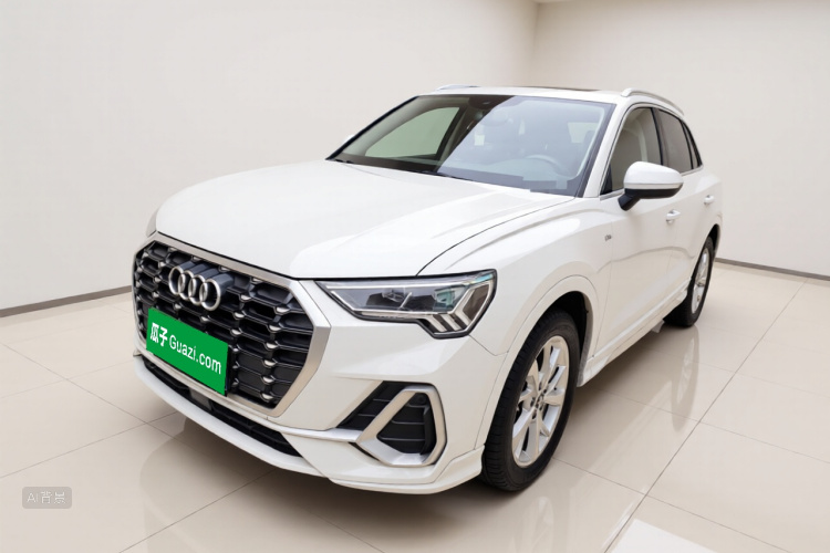 Audi Q3 2020 car image #2