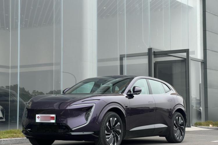 Avatr 07 2025 car image #2