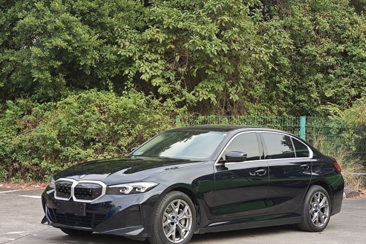 BMW i3 2024 car image #2