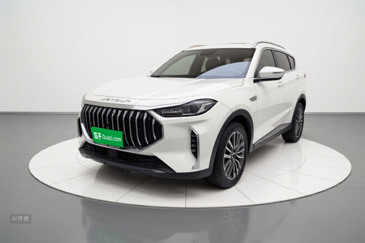 X70 PLUS 2025 car image #2
