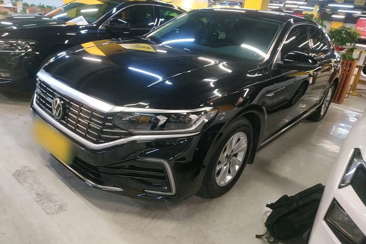 Volkswagen Passat New Energy 2023 immagine di auto #2