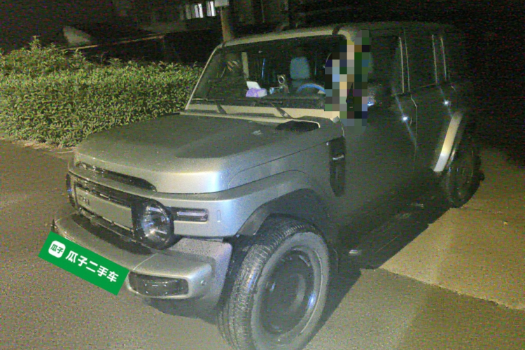 2025 car image #2