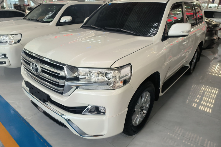 Toyota 2019 car image #2
