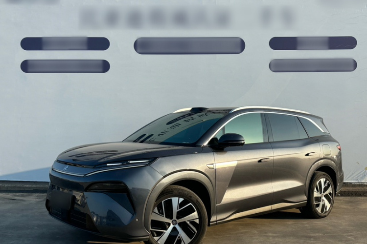 BYD Tang L 2025 car image #2