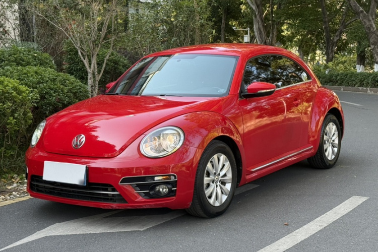 Volkswagen Beetle 2018 immagine di auto #2