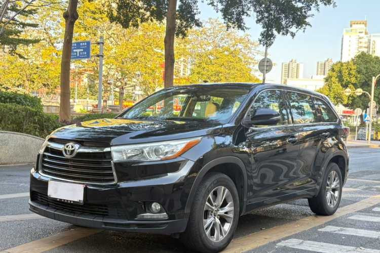 Toyota Highlander 2016 car image #2