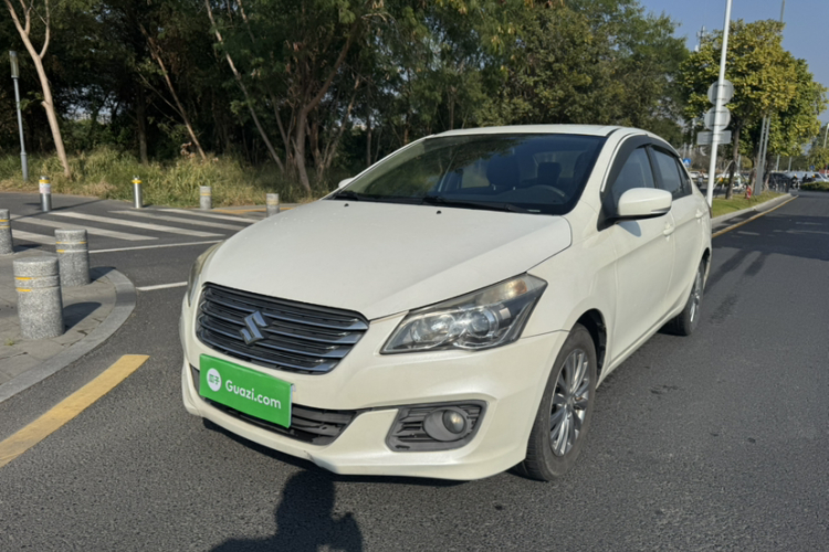 Suzuki 2015 car image #2