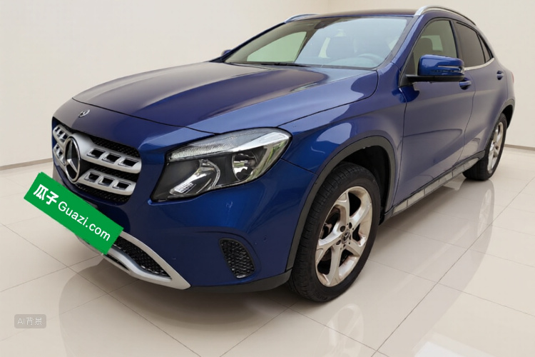 Mercedes-Benz GLA Class 2019 car image #2