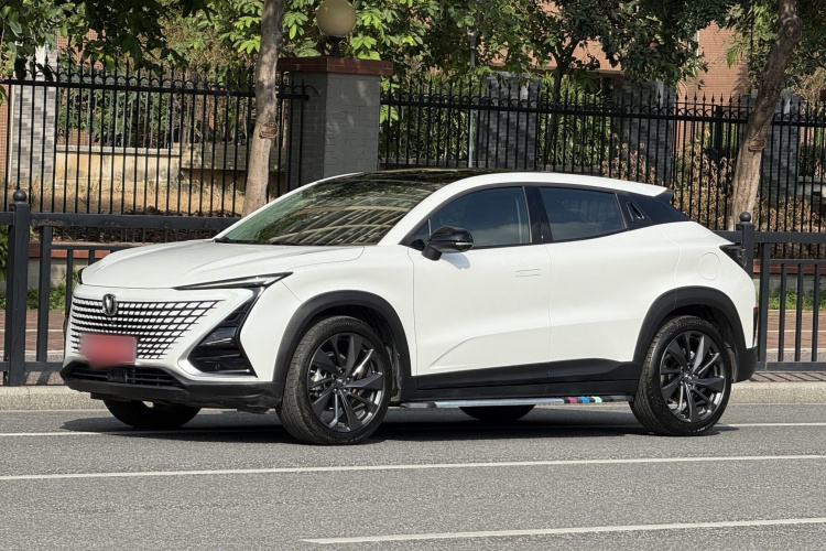 Changan UNI-T 2021 car image #2