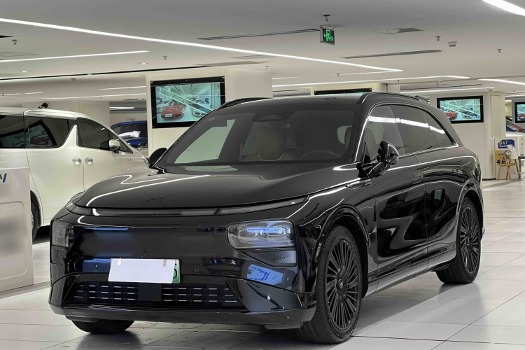 Xpeng G9 2025 immagine di auto #2