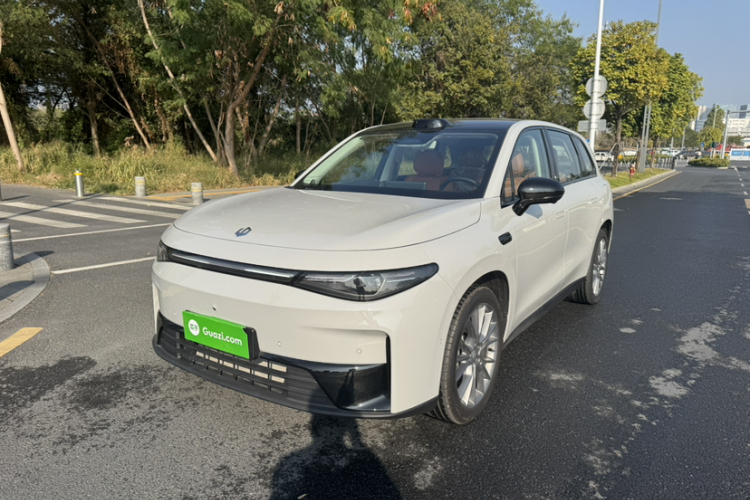 零跑汽车 零跑C10 2025 汽车图片 #2