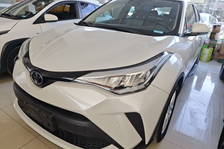 Toyota C-HR 2022 #2 Toyota C-HR 2022 car image #2