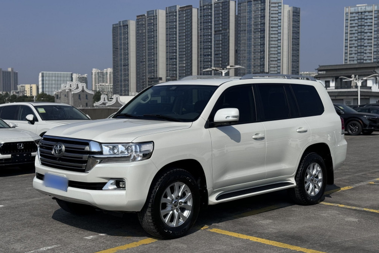 Toyota 2019 car image #2