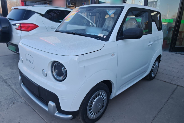 Livan 2025 car image #2