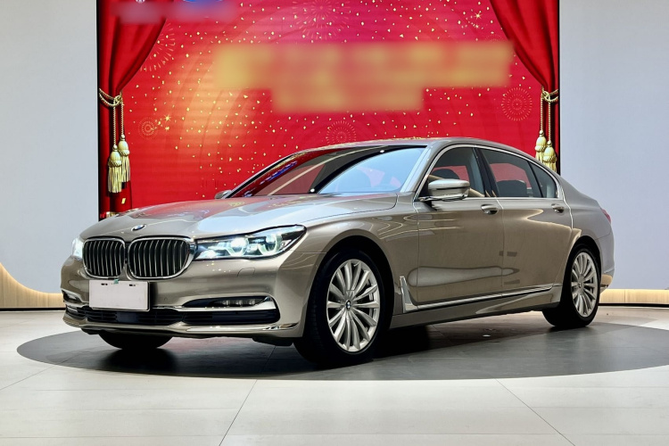 BMW 7 Series 2018 car image #2